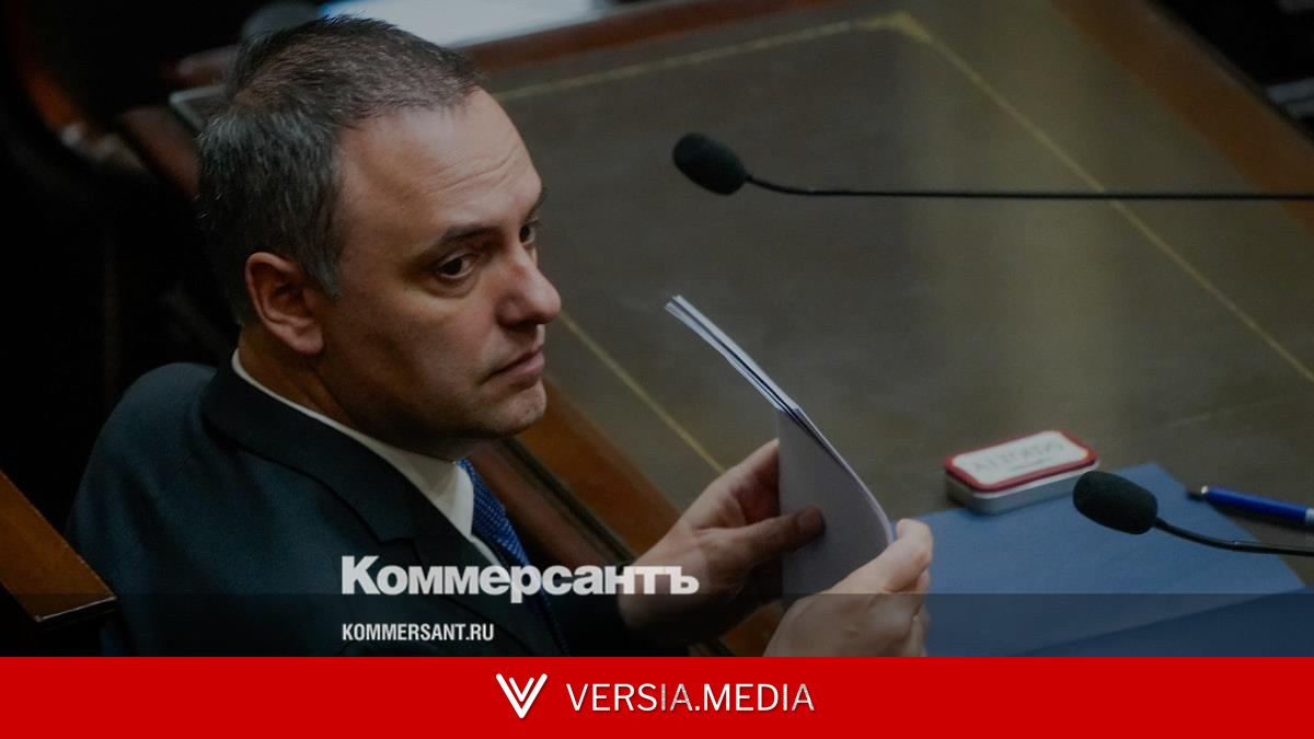Глава кабмина Аргентины уволился из-за коррупционного скандала