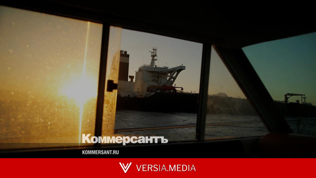 Иран стал продавать нефть на 20% дороже после снятия блокады
